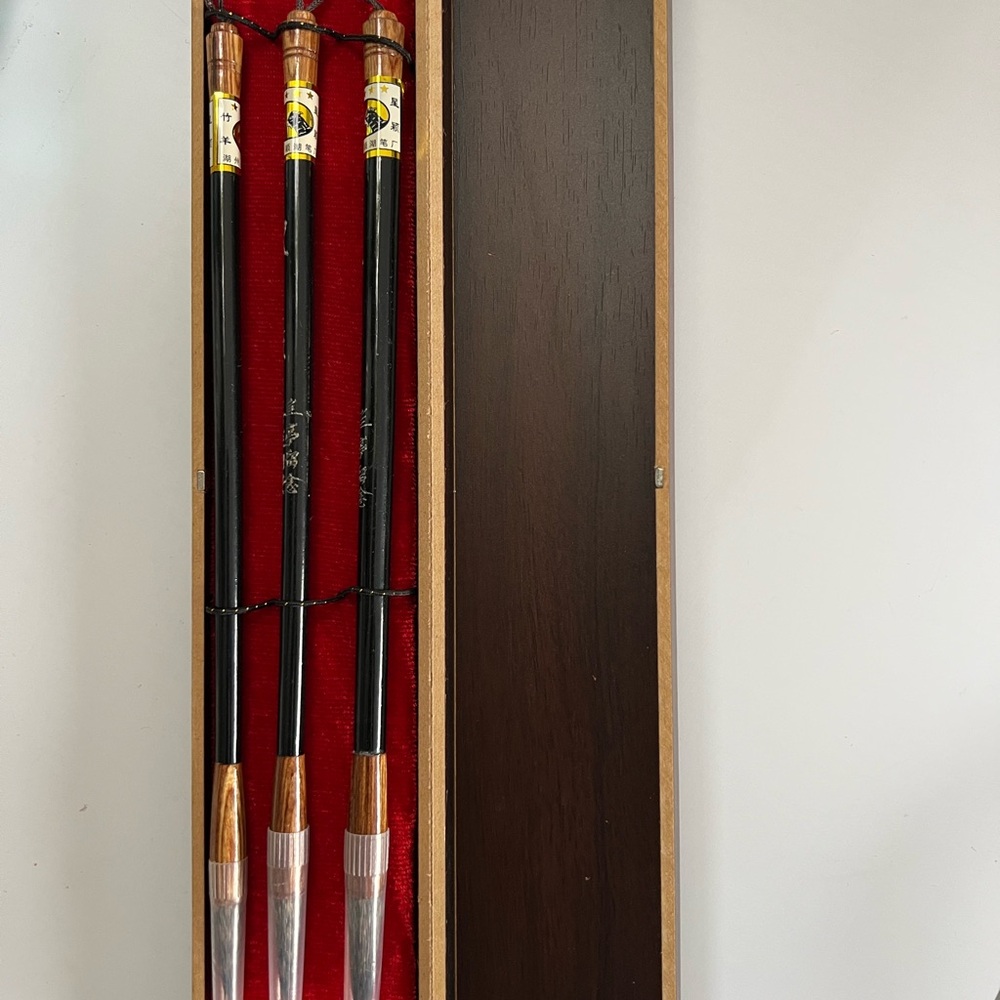 Vintage Elegant Black and Gold Calligraphy Brush Set